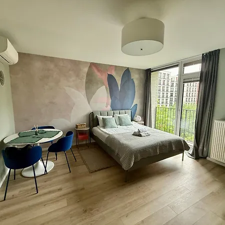 Apartamento The Krochmalna Botanical Suite, Unique Design & View *